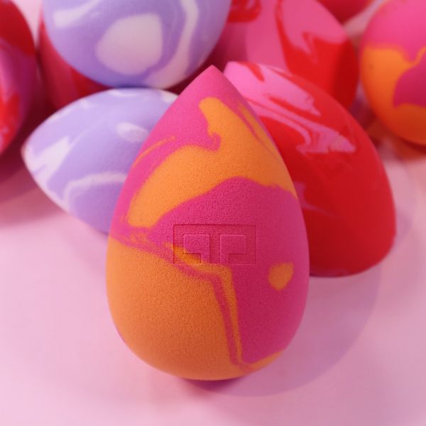 Blending Sponge Classic - Lollipop Marble från Makeup Mekka – bild 2