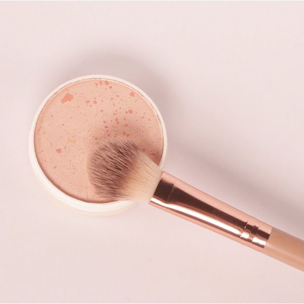 307 Highlighter Brush från Makeup Mekka – bild 3
