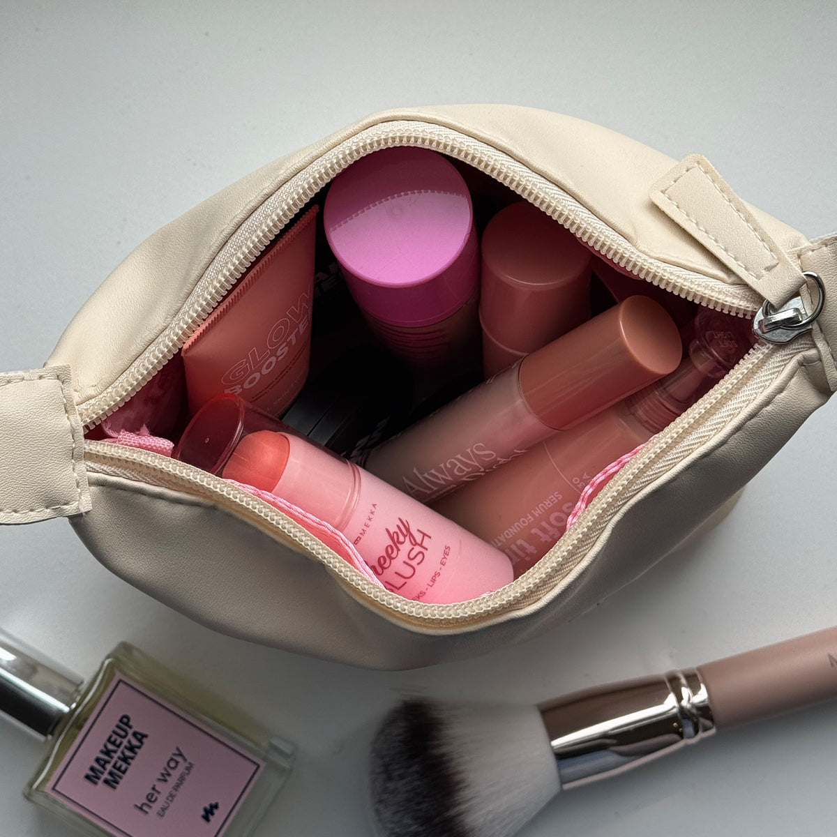 Wash & Go Makeup Bag Small