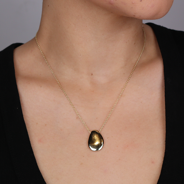 Luna Necklace från Makeup Mekka – bild 2