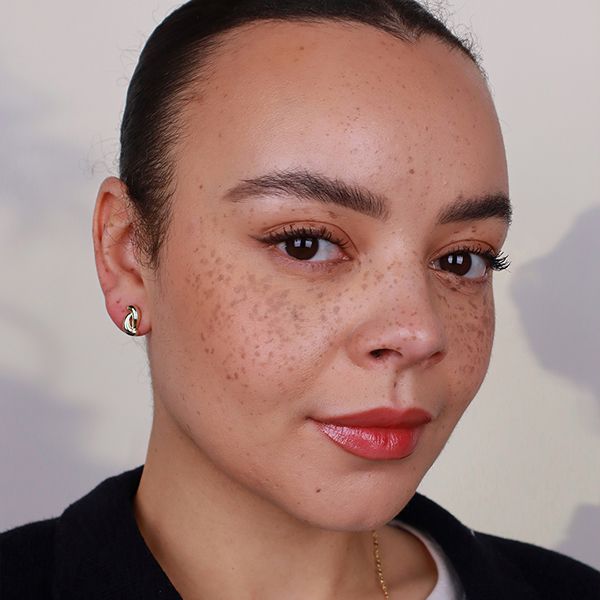 Twist & Turn Earrings från Makeup Mekka – bild 3