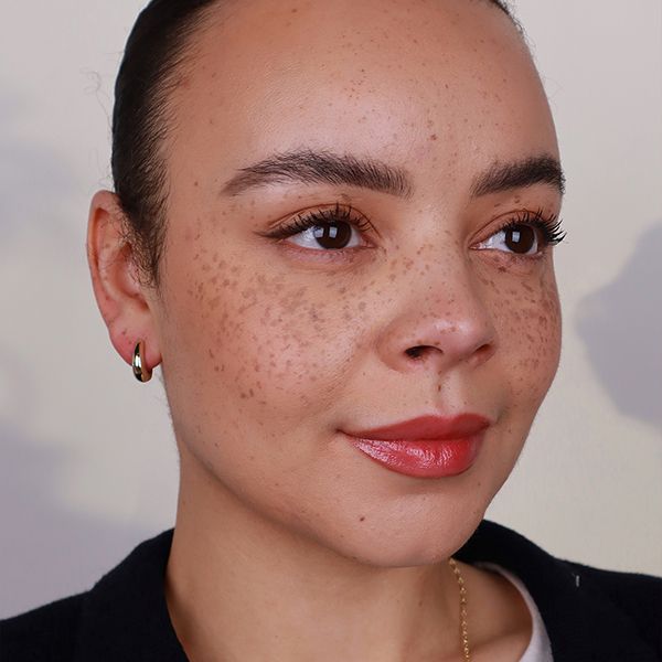 Luxe Chunky Huggie Hoops från Makeup Mekka – bild 3