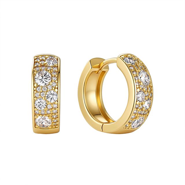 Crystal Crush Huggie Hoops från Makeup Mekka
