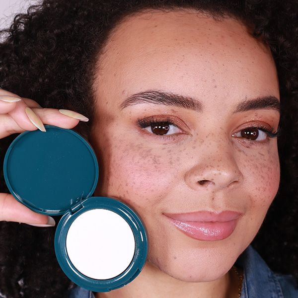 Merry & Matte Translucent Setting Powder från Makeup Mekka – bild 2