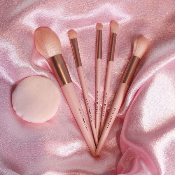Cutie Brush Set & Puff från Makeup Mekka – bild 2